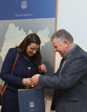 IVO LAH MATEMATIK ZNAMKA OB 130 LETNICI ROJSTVA 07 FOTO LJUBO VUKELIČ